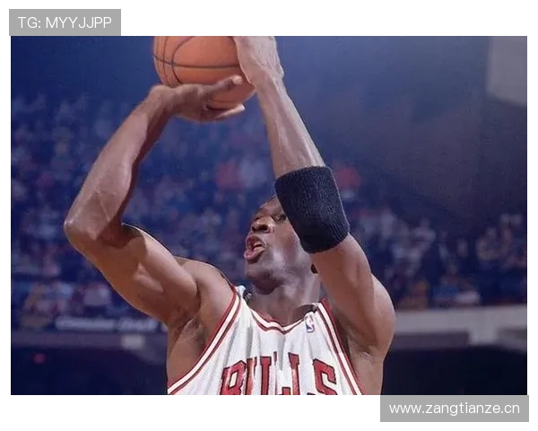 埃里克·戴尔近期表现稳健,防守端发挥稳定 埃里克·戴尔近期表现稳健,防守端发挥稳定