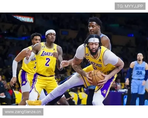 浓眉哥训练完顺手买了辆法拉利，油钱比我房租还贵