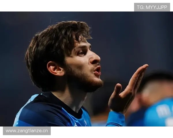 那不勒斯冠军赛季后进入重建期，阵容与战术框架调整对争冠形势产生影响